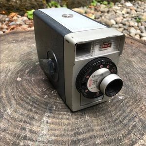 Kodak Brownie 8 movie camera 📸